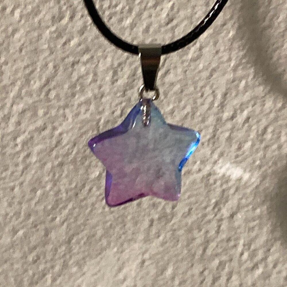 Glass crystal star necklace